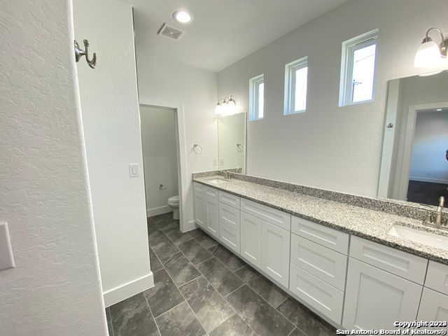 2126 Village Pkwy, San Antonio, TX 78251