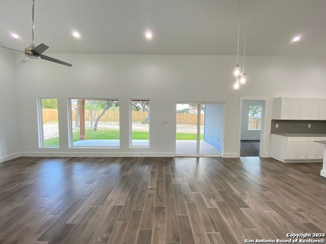 2126 Village Pkwy, San Antonio, TX 78251