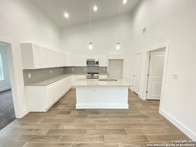 2126 Village Pkwy, San Antonio, TX 78251
