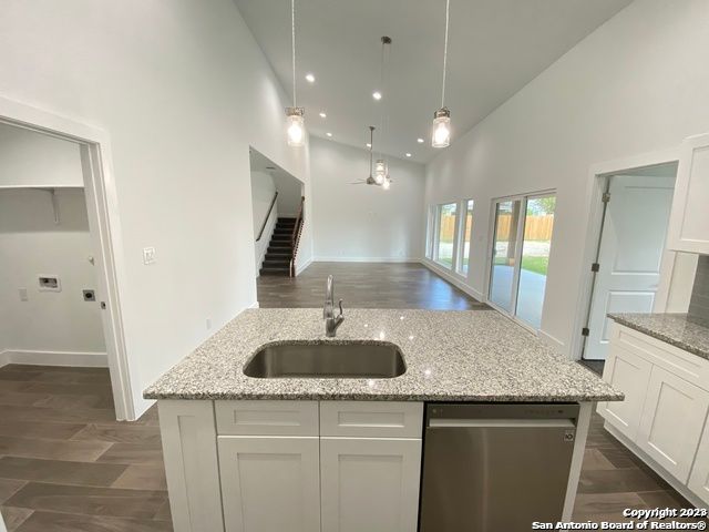 2126 Village Pkwy, San Antonio, TX 78251