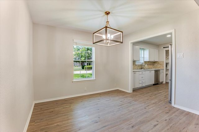 104 Pontiac Drive, Lake Kiowa, TX 76240