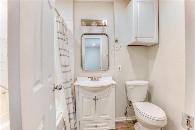 104 Pontiac Drive, Lake Kiowa, TX 76240
