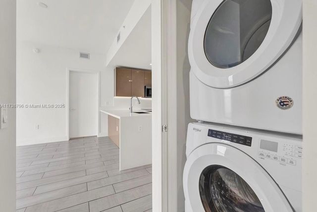 2000 Metropica Way 2307, Sunrise, FL 33323