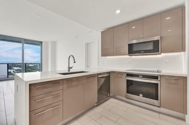 2000 Metropica Way 2307, Sunrise, FL 33323