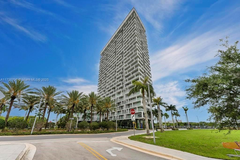 2000 Metropica Way 2307, Sunrise, FL 33323
