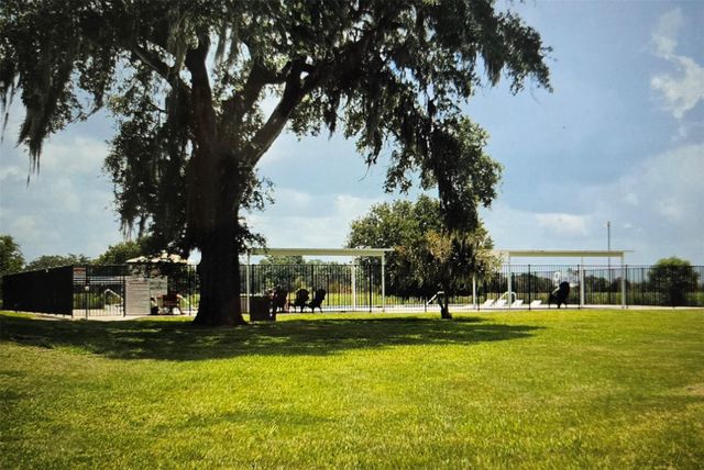 212 Middle Bayou Trail, Angleton, TX 77515