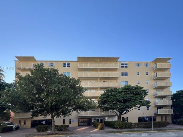 730 Pennsylvania Ave 301, Miami Beach, FL 33139