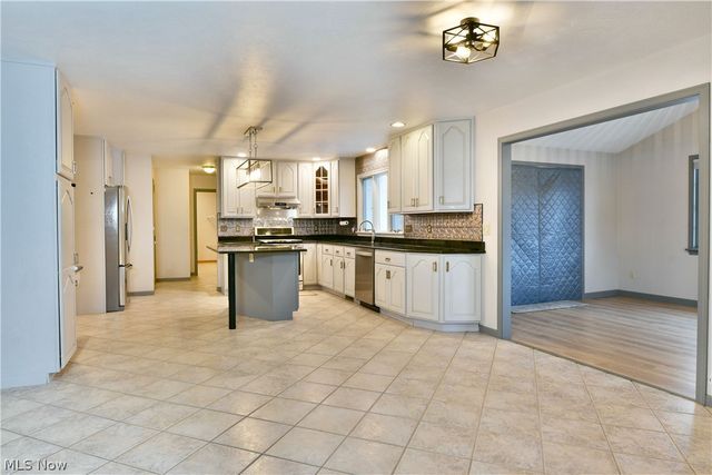 2796 Timberline Drive, Cortland, OH 44410