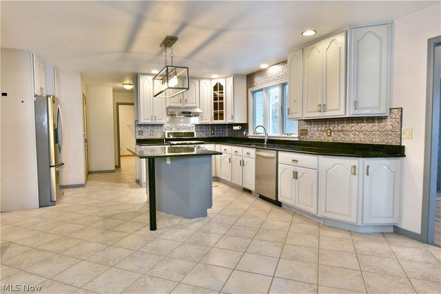 2796 Timberline Drive, Cortland, OH 44410