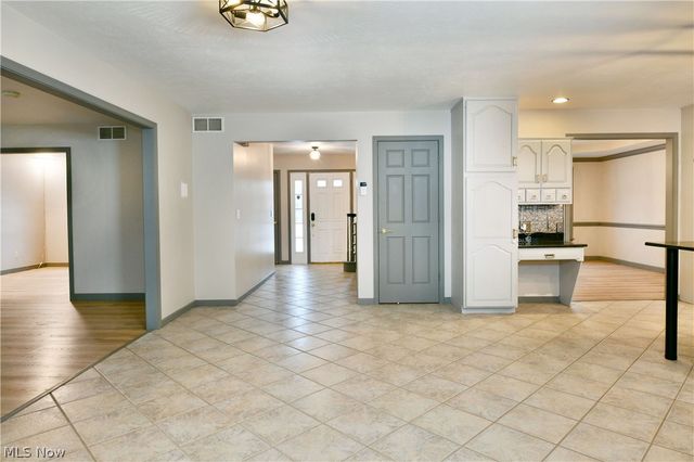 2796 Timberline Drive, Cortland, OH 44410