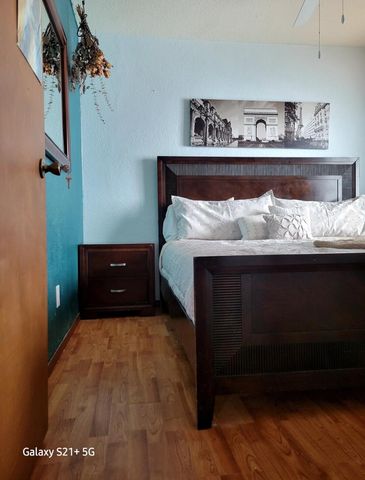 919 22nd Street NW, Albuquerque, NM 87104