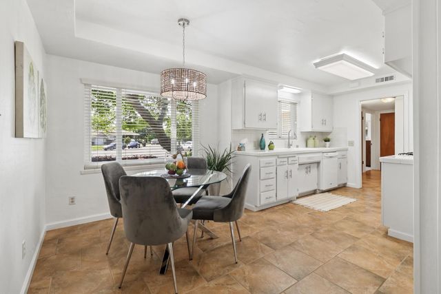 6721 Swenson Way, Sacramento, CA 95831