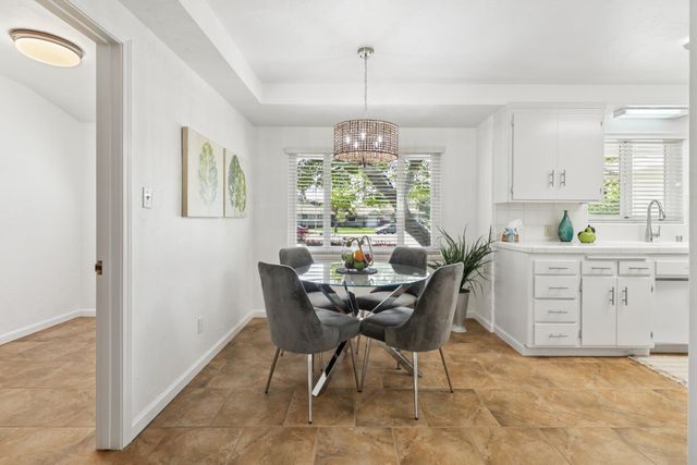 6721 Swenson Way, Sacramento, CA 95831