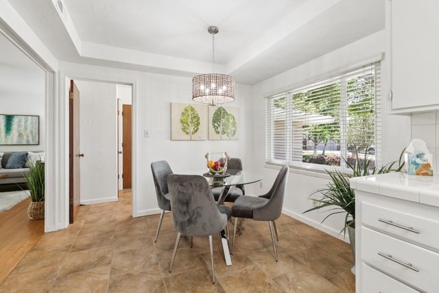 6721 Swenson Way, Sacramento, CA 95831