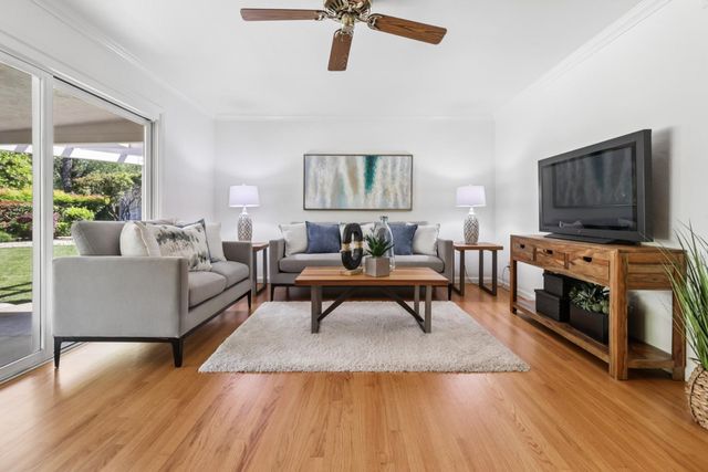 6721 Swenson Way, Sacramento, CA 95831