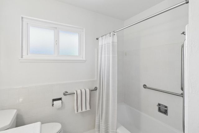 6721 Swenson Way, Sacramento, CA 95831