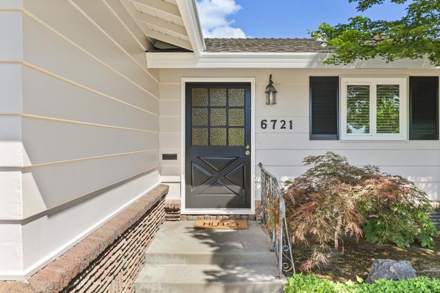 6721 Swenson Way, Sacramento, CA 95831