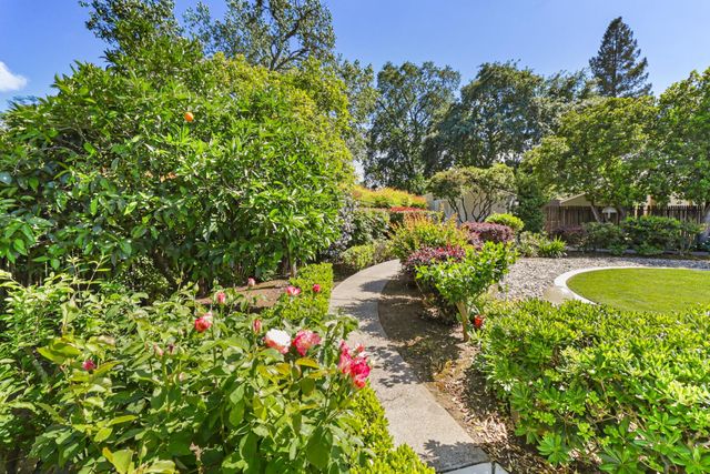 6721 Swenson Way, Sacramento, CA 95831