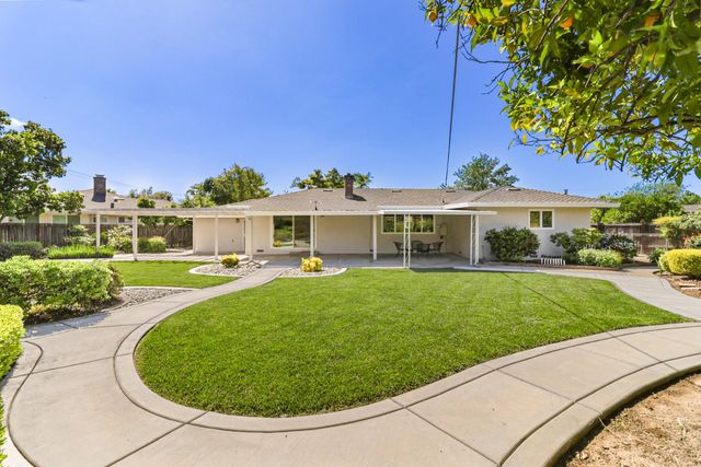 6721 Swenson Way, Sacramento, CA 95831