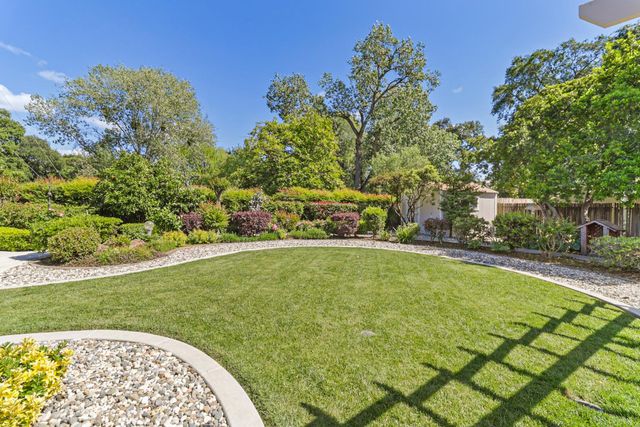 6721 Swenson Way, Sacramento, CA 95831