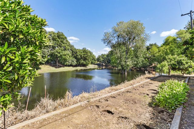 6721 Swenson Way, Sacramento, CA 95831