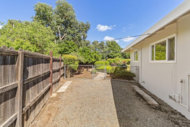 6721 Swenson Way, Sacramento, CA 95831