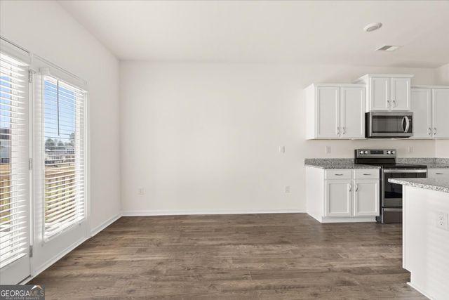 296 CANYON FERRY WAY, Hoschton, GA 30548