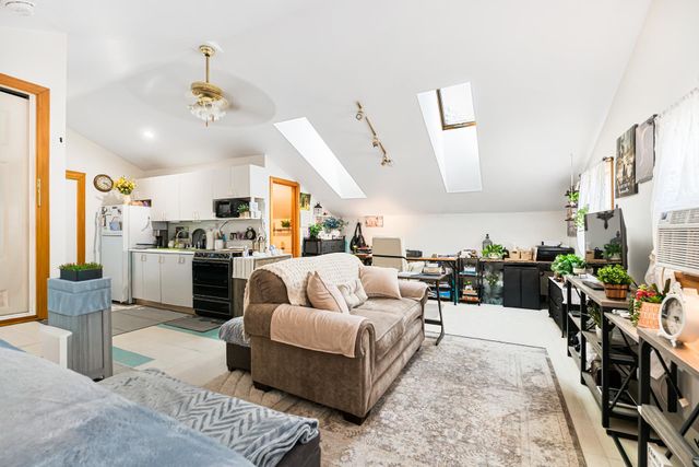 24 Wilder Street, Peterborough, NH 03458