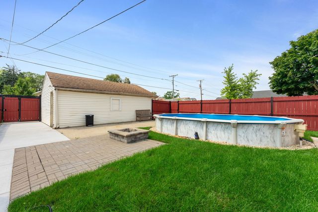 1654 N 14th Avenue, Melrose Park, IL 60160