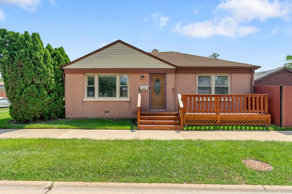 1654 N 14th Avenue, Melrose Park, IL 60160
