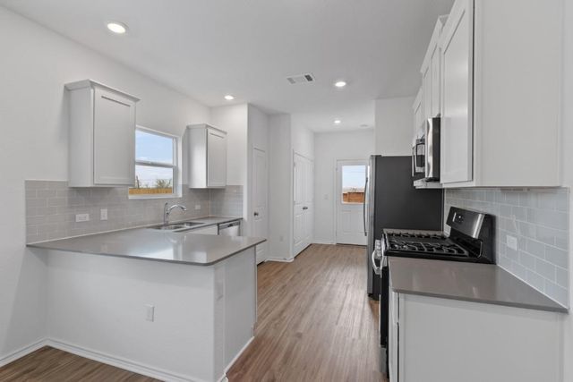 7229 Spotted Leaf WAY, Del Valle, TX 78617