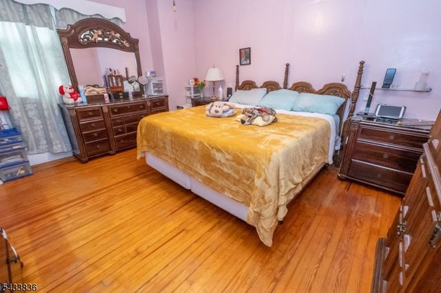 126 W Curtis St, Linden City, NJ 07036