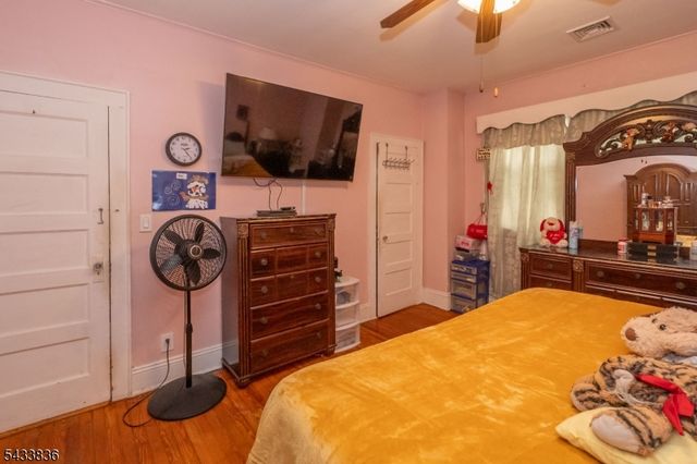 126 W Curtis St, Linden City, NJ 07036