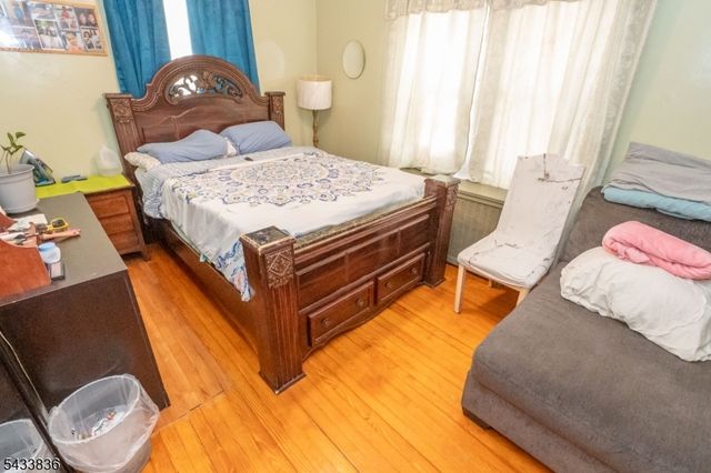 126 W Curtis St, Linden City, NJ 07036
