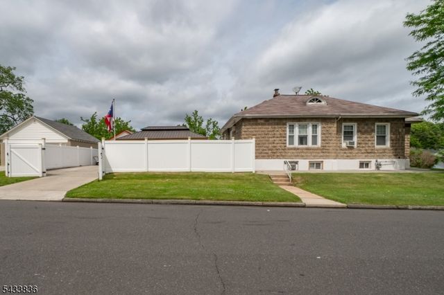 126 W Curtis St, Linden City, NJ 07036