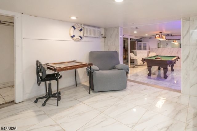 126 W Curtis St, Linden City, NJ 07036