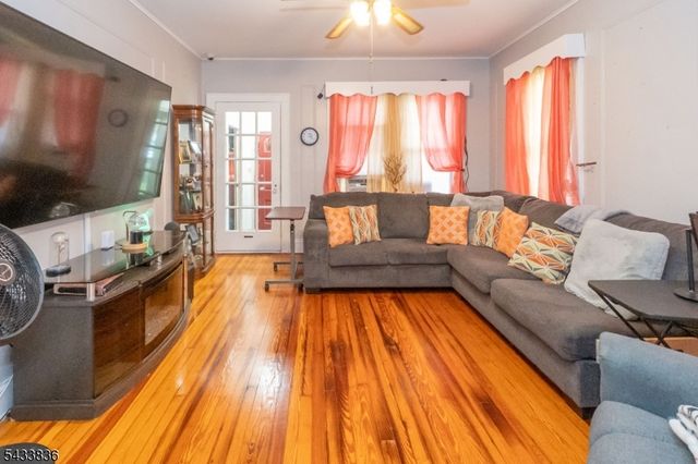 126 W Curtis St, Linden City, NJ 07036