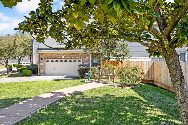2634 Couch Street, Houston, TX 77008