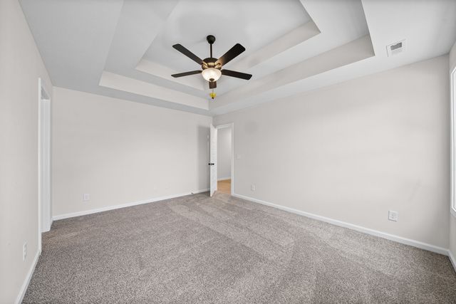 1598 Fredrick Dr, Clarksville, TN 37042