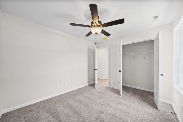 1598 Fredrick Dr, Clarksville, TN 37042