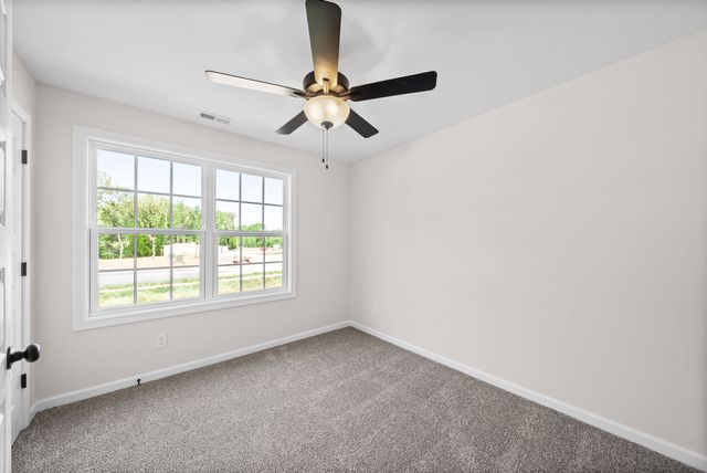 1598 Fredrick Dr, Clarksville, TN 37042