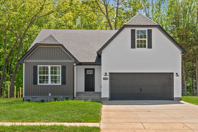 1598 Fredrick Dr, Clarksville, TN 37042