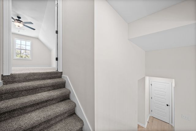 1598 Fredrick Dr, Clarksville, TN 37042