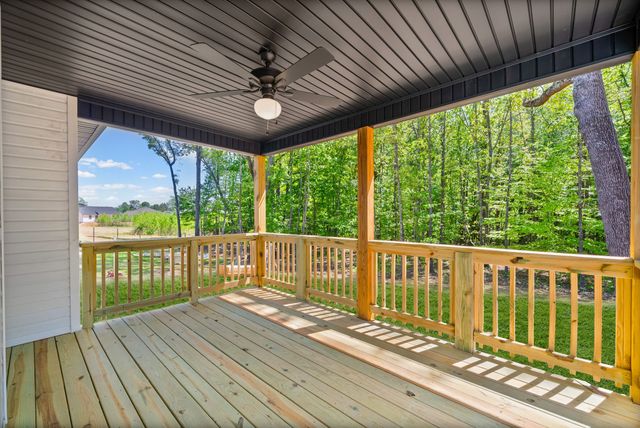 1598 Fredrick Dr, Clarksville, TN 37042