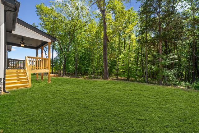 1598 Fredrick Dr, Clarksville, TN 37042