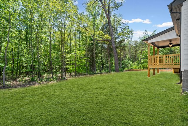 1598 Fredrick Dr, Clarksville, TN 37042