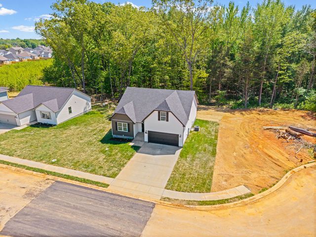 1598 Fredrick Dr, Clarksville, TN 37042