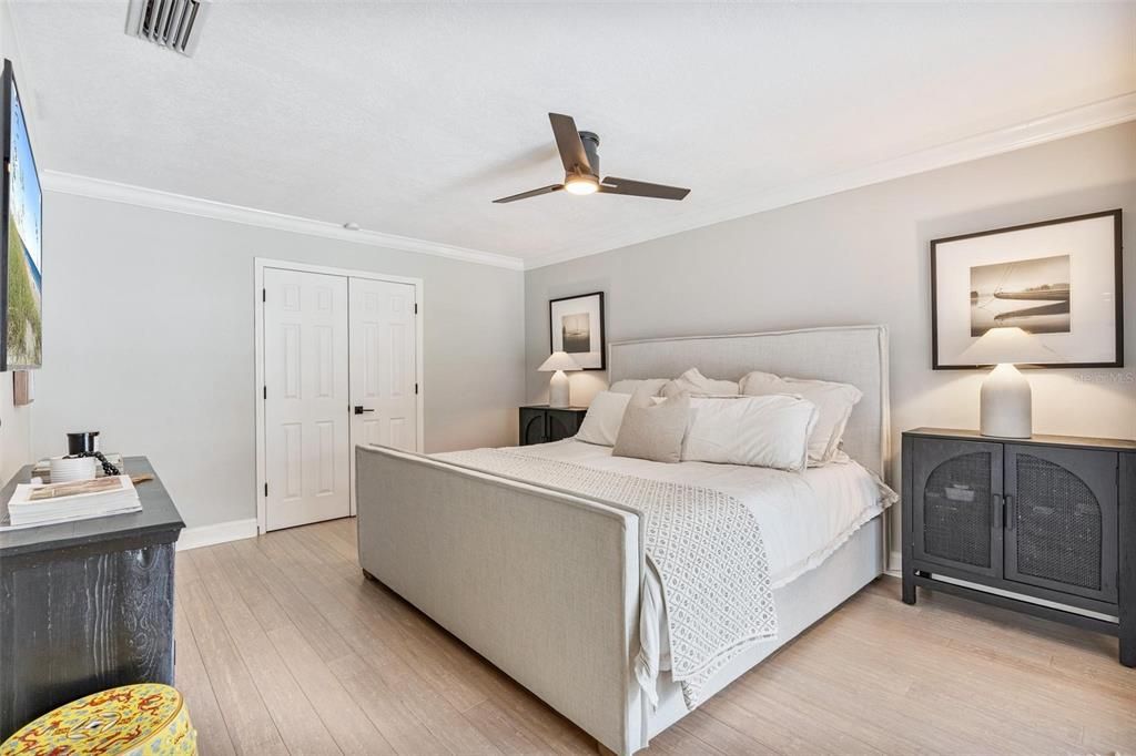 Image 15 of property listing at 2233 LEU ROAD, Orlando, FL 32803