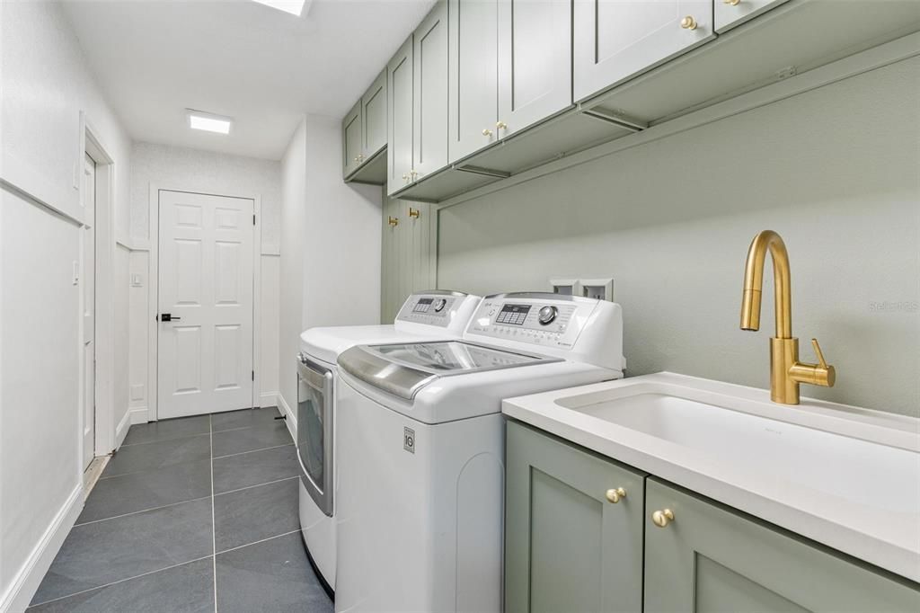 Image 27 of property listing at 2233 LEU ROAD, Orlando, FL 32803