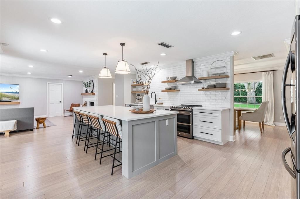 Image 9 of property listing at 2233 LEU ROAD, Orlando, FL 32803